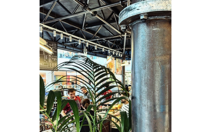 Senkron Dekor, alçıpan, boya, dekorasyon ve seramik inşaat hizmetlerinde uzmanlaşmış bir firmadır. Anahtar teslim projelerle iç mekan ve dış mekan dekorasyo